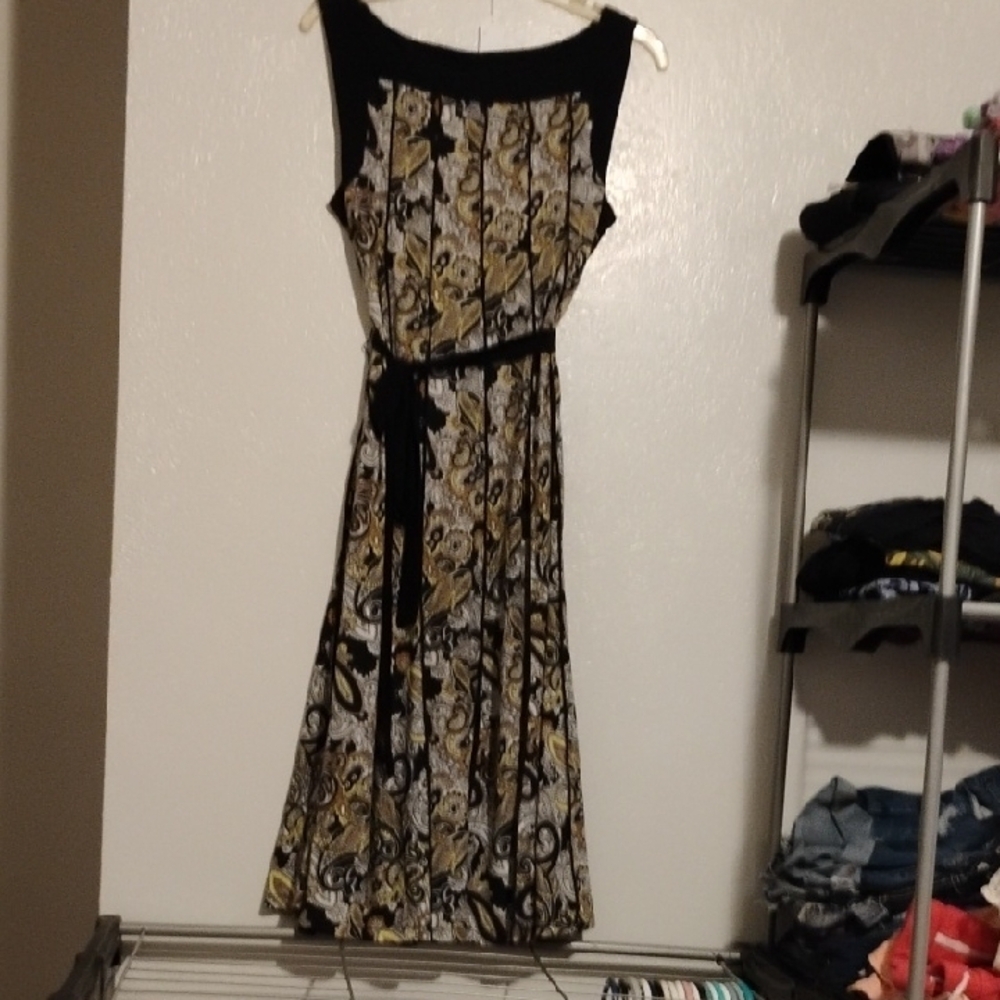 #4 Blair Black and Tan Scoop Neck Midi Dress